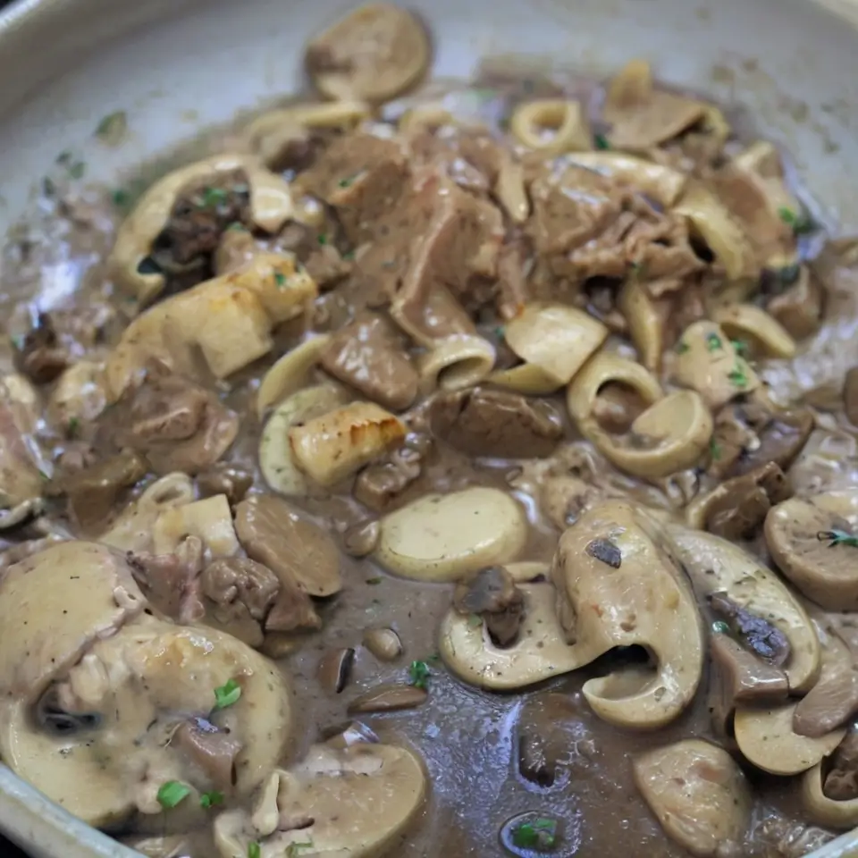 healthy beef stroganoff